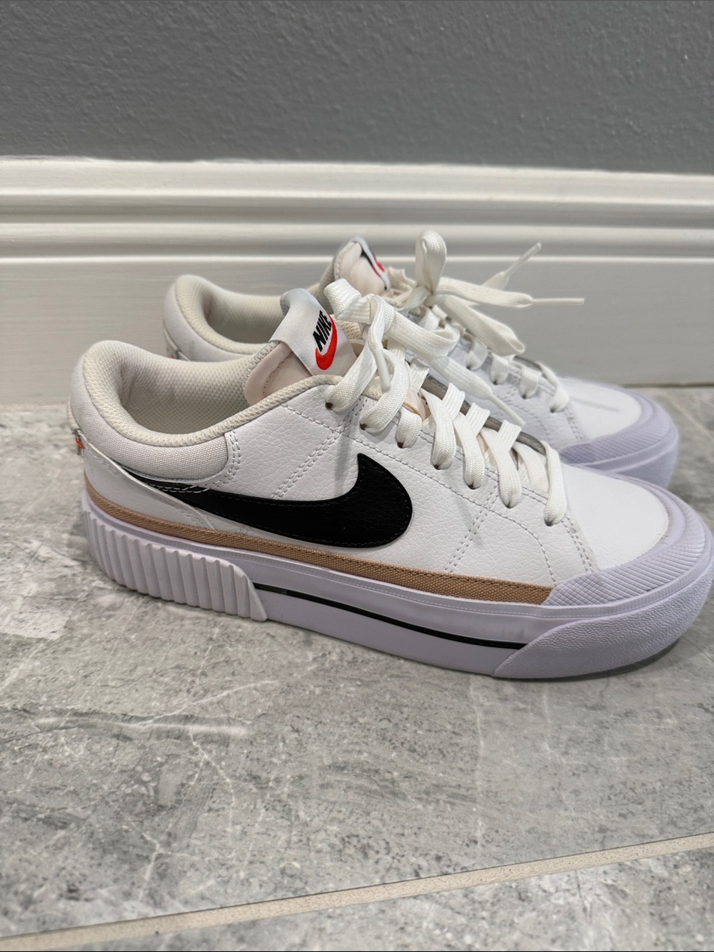 Nike Women's White Black and Tan Platform Sneakers